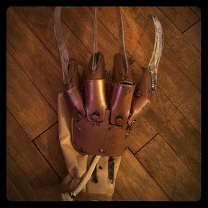 Freddy Krueger costume glove